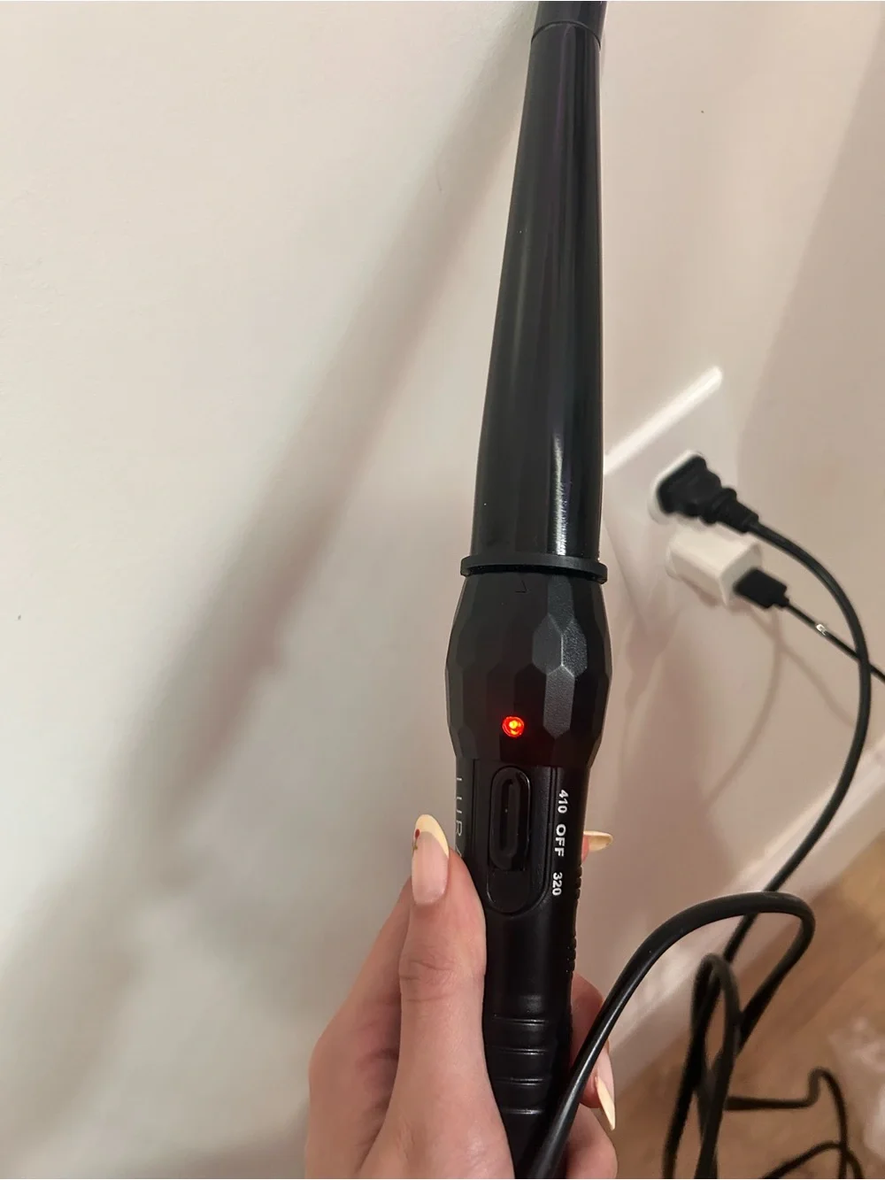 Amazon Black LURA Tapered Curling Wand